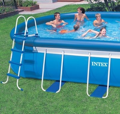 Овальный бассейн Intex на опорах 610х366х122см (фильтр-насос 220В, лестница, настил, тент)